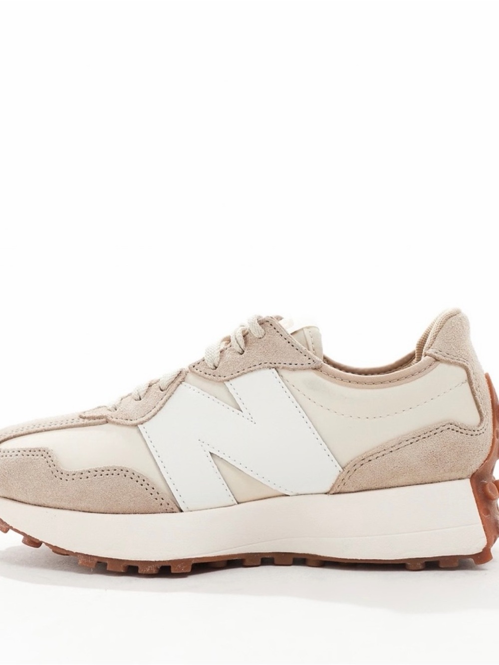 New Balance Women’s Beige Cream Retro style Runner